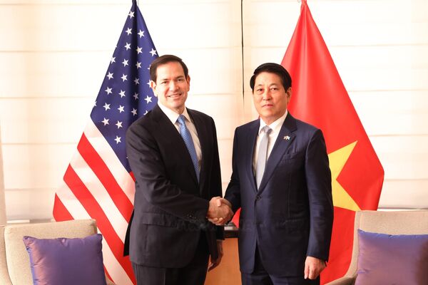 President Luong Cuong receives US Secretary of State