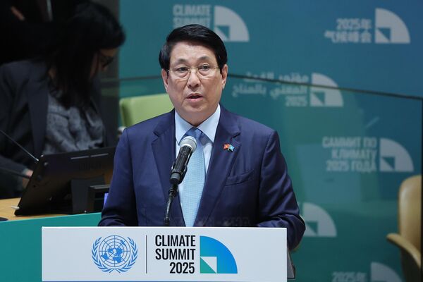 Countries must fully deliver on climate finance commitments: President