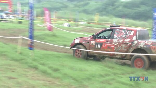Tuyen Quang hosts 4th off-road racing competition