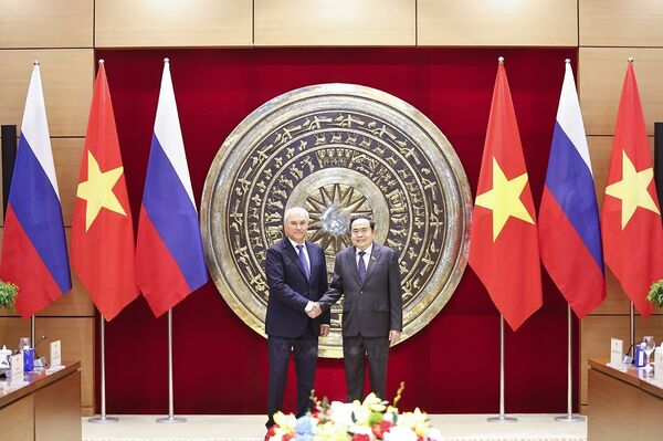 Vietnam, Russia enhance parliamentary cooperation