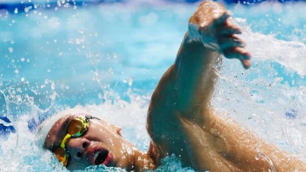 Swimmer Huy Hoang wins 2 golds at 2025 Asian Aquatics Championship