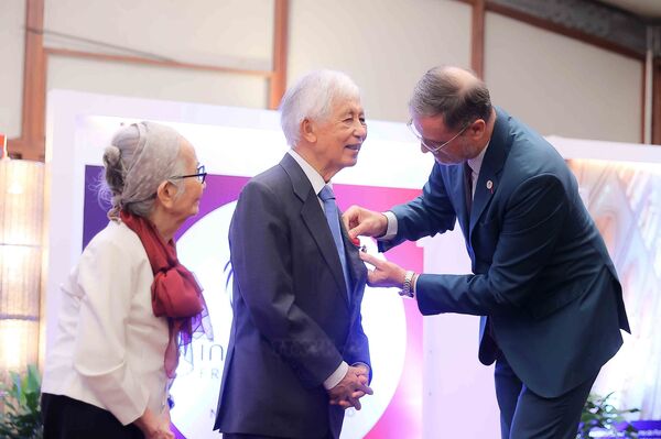 Ceremony conferring Legion of Honour on Vietnamese-French professors