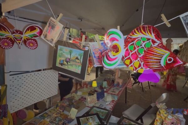 Vietnam’s Mid-Autumn spirit lights up Canada