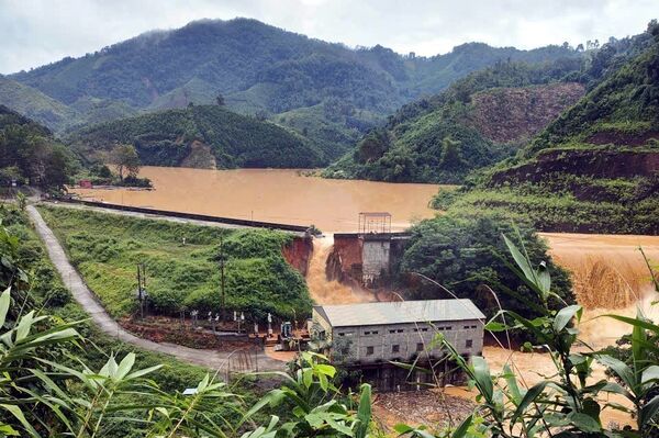 Lang Son evacuates hundreds as Bac Khe hydropower dam breaches