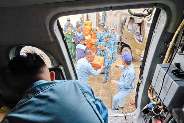 Military deploys helicopters to deliver relief to flood-hit areas