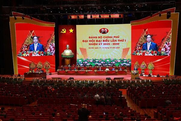 Government’s first Party Congress concludes successfully