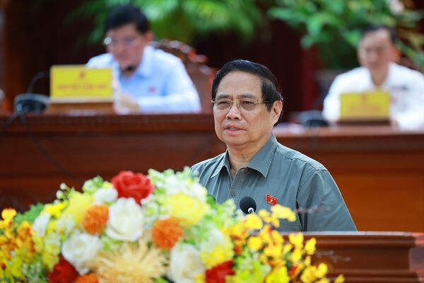 Prime Minister meets with Can Tho voters ahead of 15th NA’s 10th session