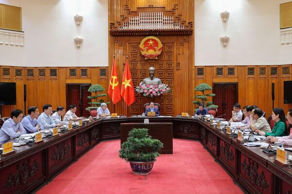 PM requests more drastic actions to achieve goals set for 2025