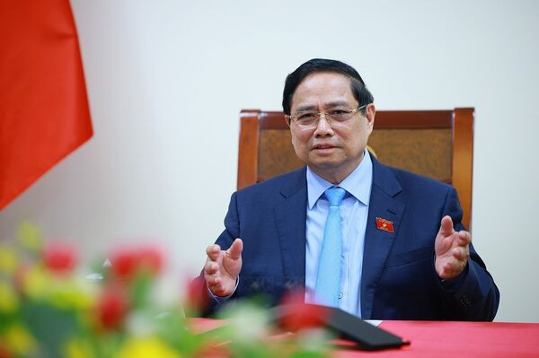 Vietnamese, Thai PMs discuss measures to tighten ties