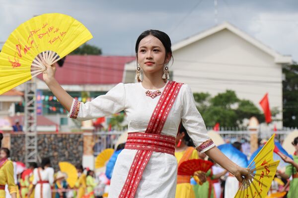 Cham people celebrate 2025 Kate Festival
