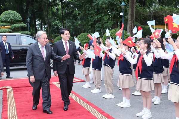 Vietnamese President hosts red-carpet welcome ceremony for UN Secretary-General