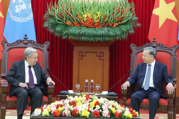 Vietnamese leaders receive UN Secretary-General in Hanoi