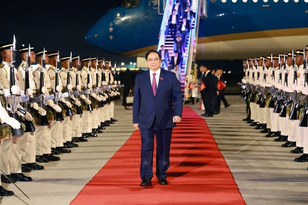 PM Pham Minh Chinh arrives in Kuala Lumpur for 47th ASEAN Summit