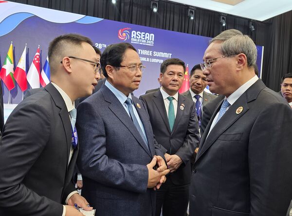 Vietnamese, Chinese government leaders meet in Kuala Lumpur