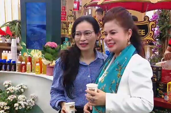 Crowds drawn to aromatic coffee at Autumn Fair