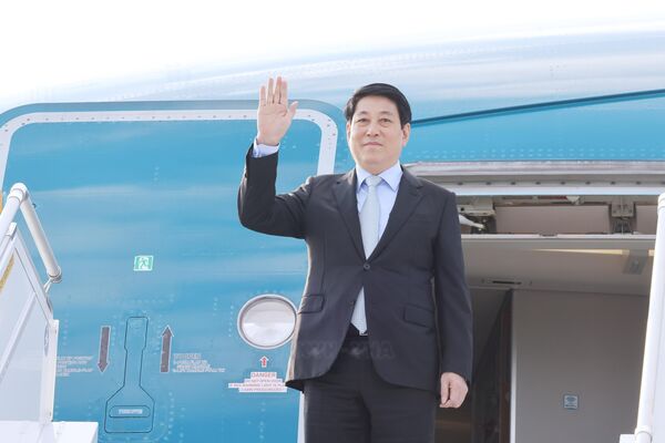 State President Luong Cuong arrives in RoK for APEC Economic Leaders’ Week