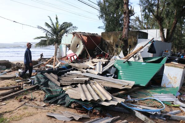 Post-Typhoon Kalmaegi: Emergency aid deployed in Central, Central Highlands regions