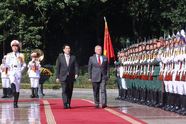 State President hosts welcome ceremony for Jordanian King
