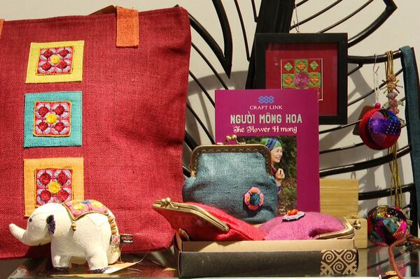 Social enterprise helps preserve traditional crafts of ethnic minority communities