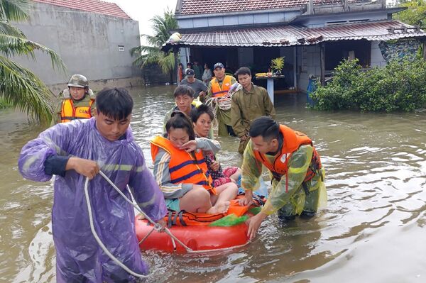 Khanh Hoa races against time to save residents