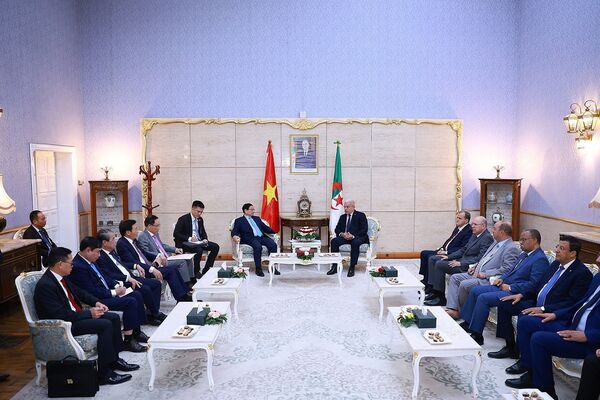 Vietnam strengthens parliamentary links with Algeria