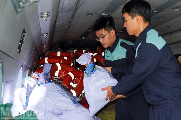 Military helicopters sustain relief flights to flood-stricken Central Vietnam