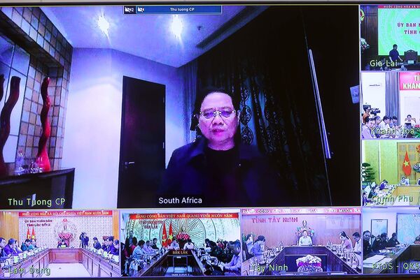 PM chairs urgent online meeting from South Africa on flood response in central region