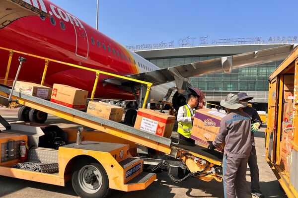 Cat Bi International Airport supports flood-affected residents