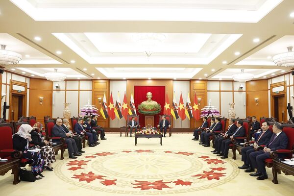 Sultan of Brunei's visit to advance comprehensive partnership with Vietnam: Party chief