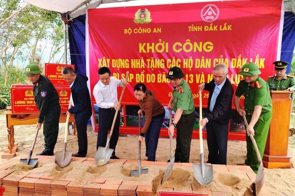 Housing reconstruction in central Vietnam accelerates