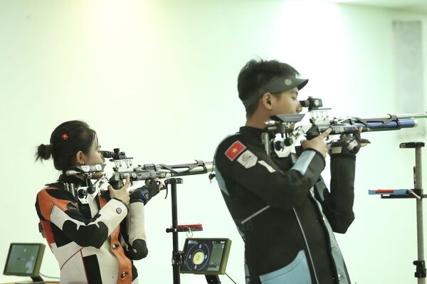 Vietnam shooting team wins first gold at SEA Games 33