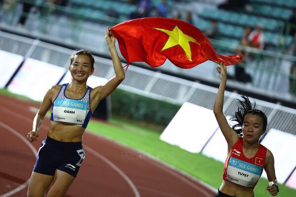 <b>Nhật ký SEA Games 15/12: U22 Việt Nam vào chung kết, bóng chuyền nữ mất HCV đáng tiếc</b>