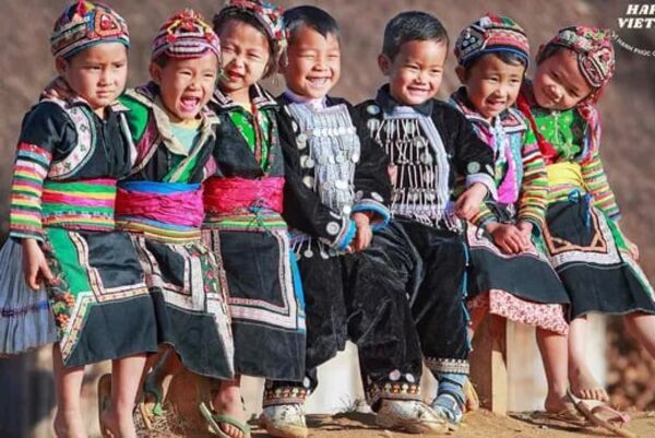 Ahead of 14th National Party Congress: People’s happiness placed at the heart of all policies