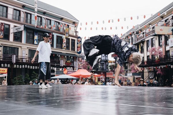 Vietnam holds first national street dance championship