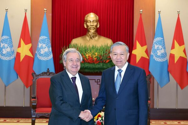 <b>HỌC BÁC MỖI NGÀY: Phát triển đối ngoại tương xứng với tầm vóc lịch sử, văn hoá và vị thế của đất nước</b>