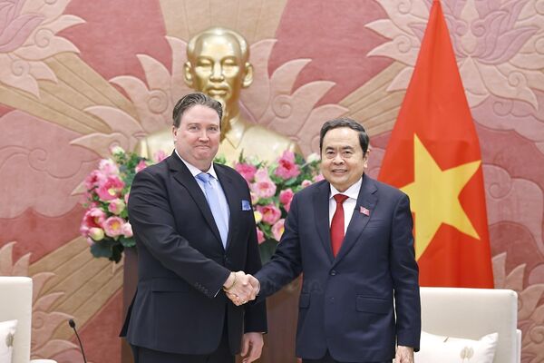 Outgoing Cambodian, US and Philippine Ambassadors bid farewell to legislative leader