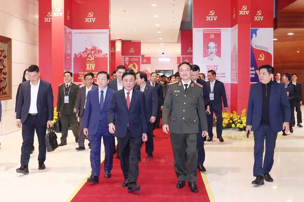 Final review of preparations for 14th National Party Congress