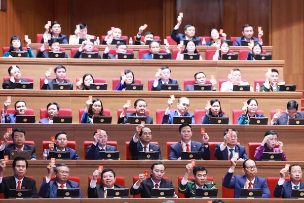 14th National Party Congress convenes preparatory session in Hanoi