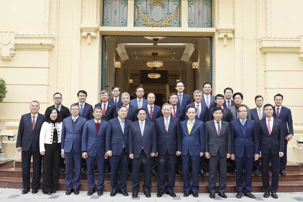 Party chief highlights diplomacy’s role in promoting new Vietnam