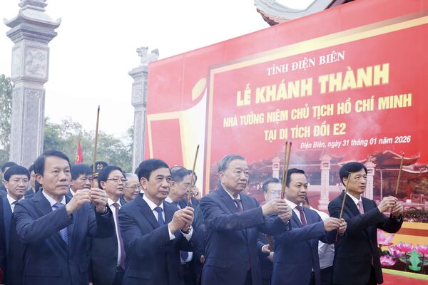 Party chief attends inauguration of President Ho Chi Minh memorial house in Dien Bien
