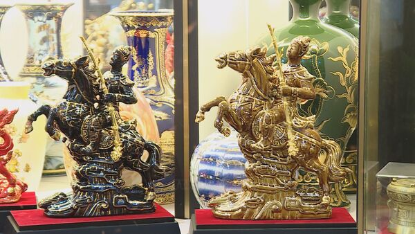 Bat Trang traditional art features Vietnamese spirit