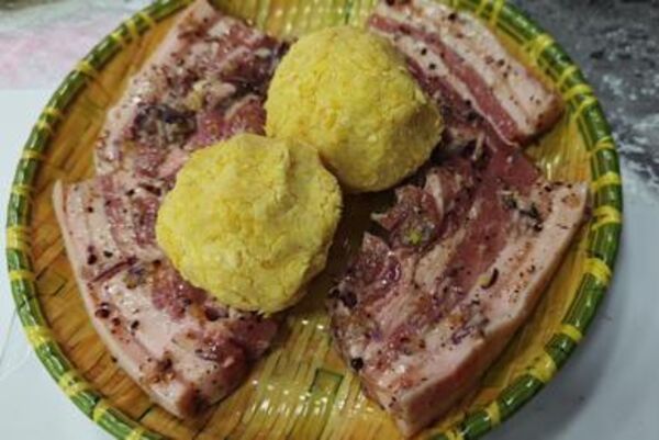 Overseas Vietnamese in remote Russia celebrate Tet with “chung” cake wrapping