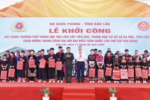 Party leader attends ground-breaking of inter-level boarding school in Dak Lak