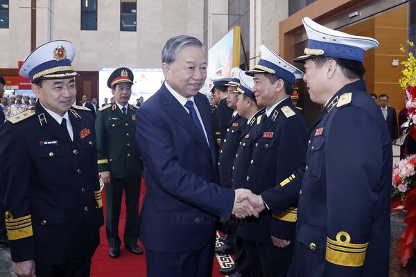 Navy plays core role in supporting fishermen, protecting national sovereignty