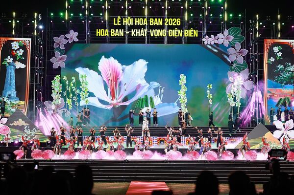 Prime Minister attends Ban Flower Festival 2026 in Dien Bien province