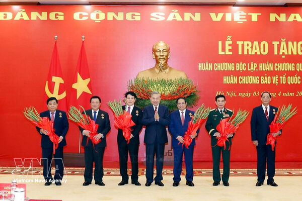 High-ranking Party, State leaders, officials awarded prestigious decorations