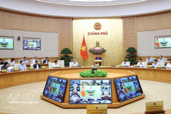 PM urges timely, flexible policy response to secure double-digit growth