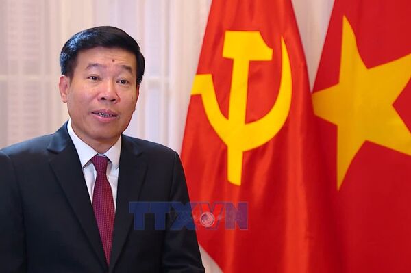 Vietnam aims to deepen political trust with Laos, Cambodia