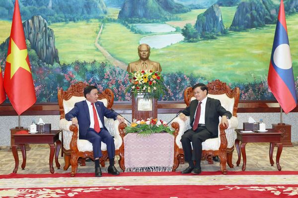 Key Vietnamese Party official meets with top Lao leader in Vientiane