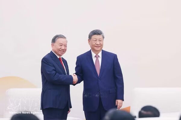 Top Vietnamese, Chinese leaders highlight youth’s role in strengthening friendship